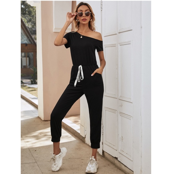 Contrast Tie Short Sleeve Black Jumpsuit - Picture 2 of 10